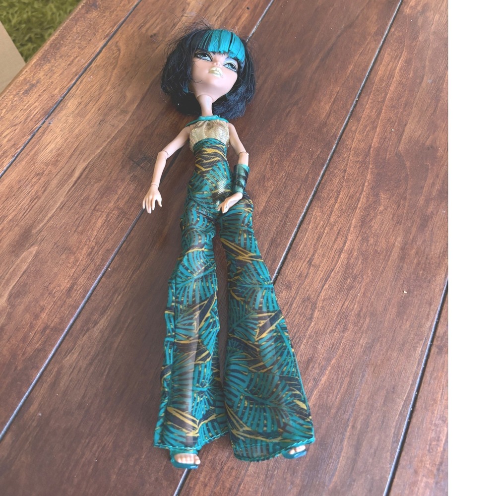 Monster High Cleo de Nile 13 Wishes Desert Frights Doll Jumpsuit Gold Teal G1